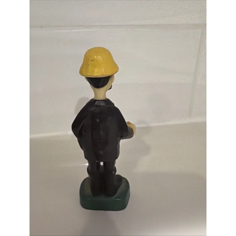 Vintage 1971 Wilton Chicago Fisherman